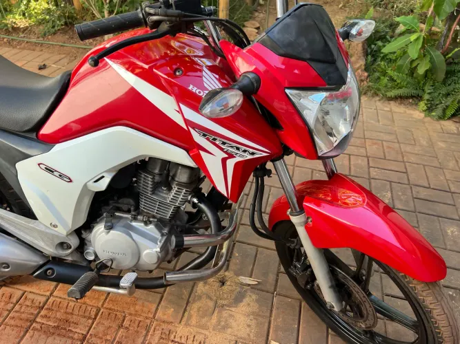 TITAN Ex 150 cc vermelho completa e revisada