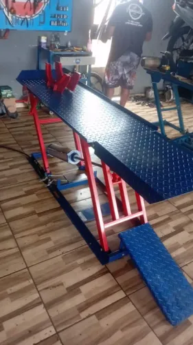 Elevador de moto a Ar
