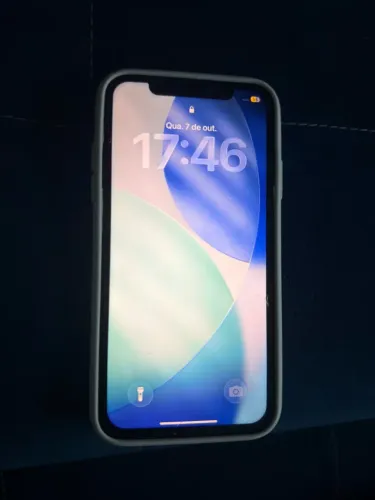 Iphone 11 64g vermelho