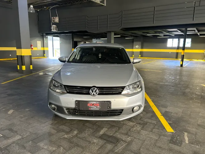 Volkswagen Jetta Comfortline 2.0 T.flex 8V 4P Tipt. 2013