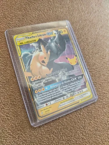 Pikachu e Zekrom - GX (33/30) - NM (Celebração de 30 Anos) <br>Pikachu e Zekrom-GX (033/30)