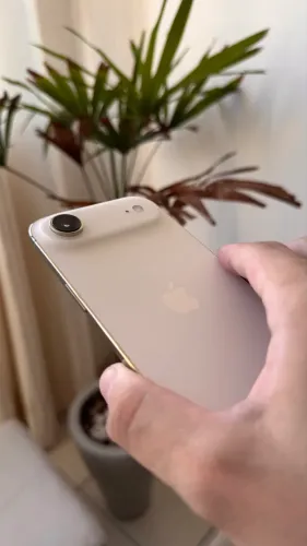 iPhone Air 256 gb Dourado e azul céu semi novos na Garantia Apple 
