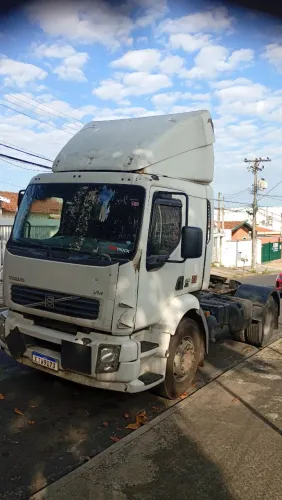 Volvo VM 310 ano 2011