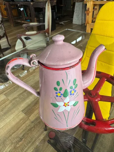 Bule antigo pintado a mão