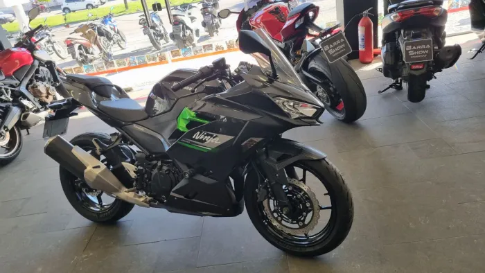 KAWASAKI NINJA 400 2023