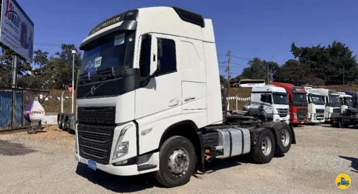 VOLVO FH-460 6X2<br>2022/2022<br>TETO ALTO<br>AUTOMÁTICO