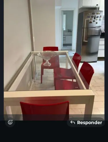 Mesa e cadeiras da tok stok