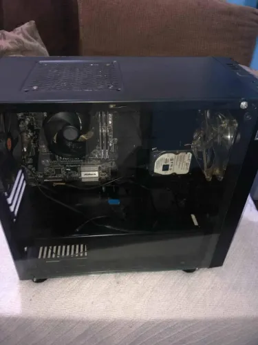 PLACA DE VIDEO GTX 1650 4GB COM GABINETE PRETO