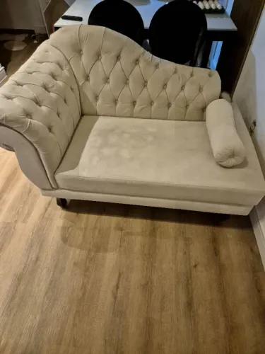 Sofá chaise dois lugares