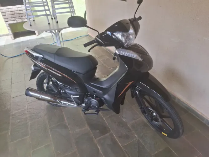 Moto 2025/2026 zero KM licenciada 2026