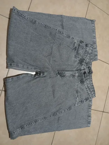 Vende-se calça jeans grafite 
