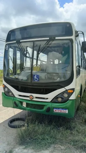 Ônibus Volks 17230 ano 2010
