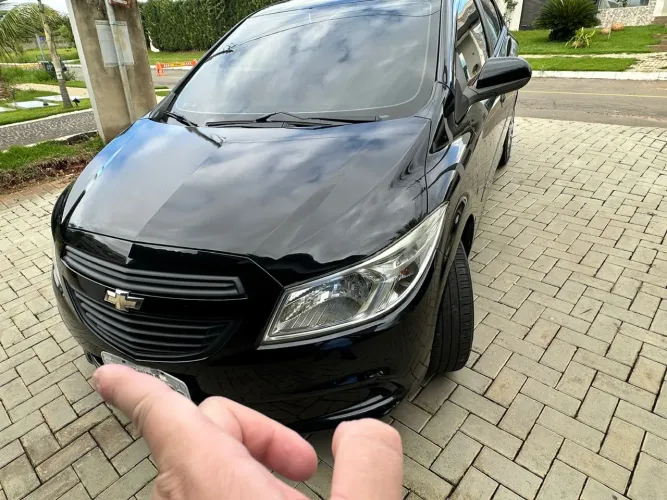 Chevrolet Onix JOY Hatch 1.0 8V Flex Mec. 4P 2018