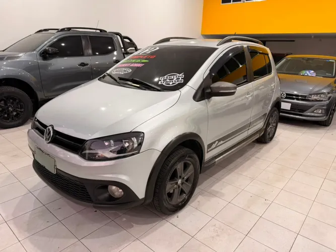 Volkswagen Crossfox 1.6 MI Total Flex 8V 5P 2012