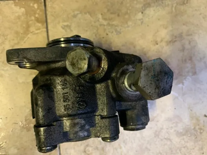 Bomba da direçao hidraulica iveco 35s14 original