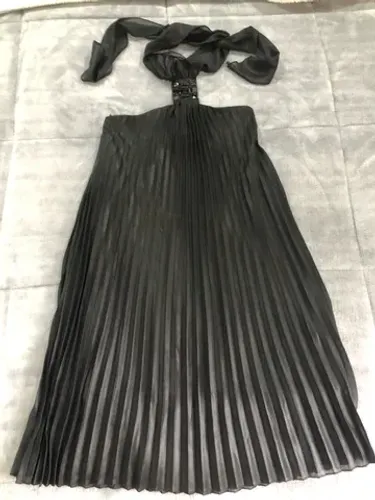 Vestido festa curto plissado preto P