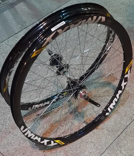 VENDE SE PAR DE VAMXX 26 PRA FREIOS A DISCO ? Preço baixo é aqui ?