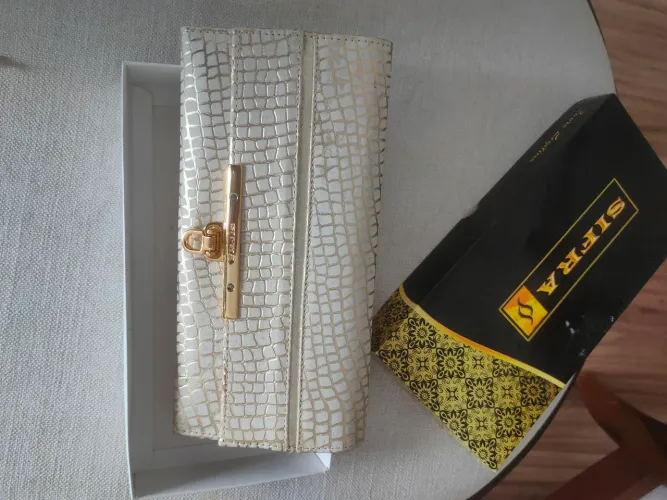 Linda em couro legítimo metais banho em ouro 