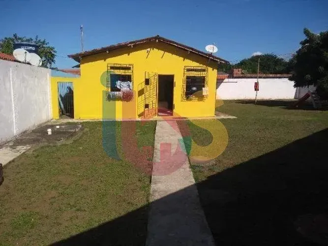 Casa 2/4 no Hernani sá