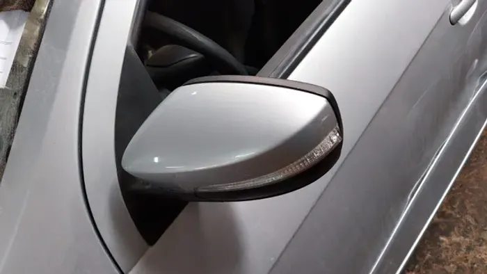 Retrovisor elétrico com seta do  Gol e Voyage 2010 a 2023 