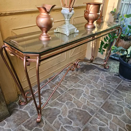 Moveis antigos, aparador e mesa de centro de ferro e vidro bisotado, antiguidades