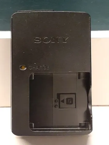 Carregador Sony BC-CSG/BC-CSGB para Bateria NP-BG1 e NP-FG1 (Bivolt)