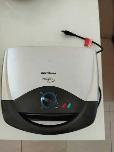 Grill mega 2 da marca Britânia 127 v