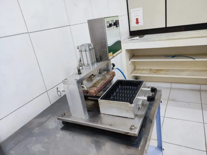 Seladora Pneumática Digital de Gaveta p/Pão de Alho