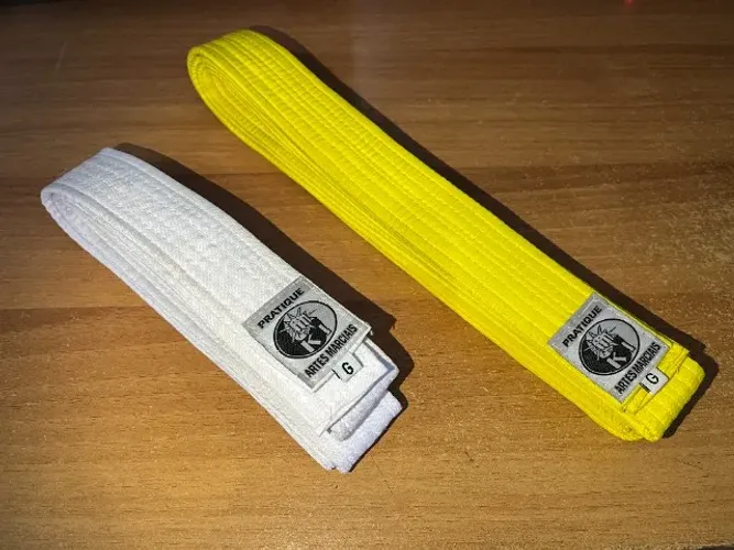 Faixas para Artes Marciais Branca e Amarela - Tamanho G
