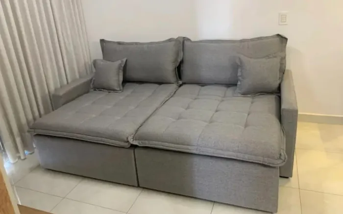 Sofá Cinza 2 Lugares Confortável e Moderno