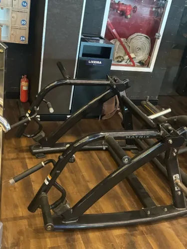 Maquina Matrix chest press