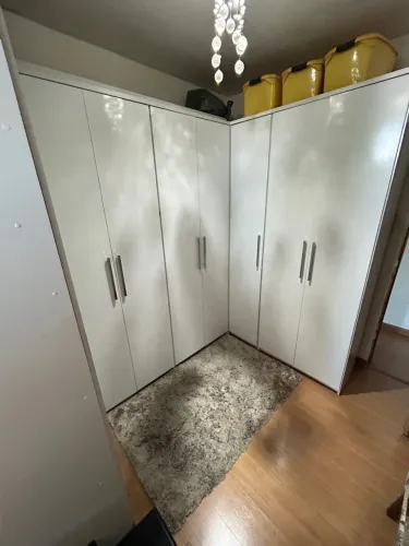 Guarda-roupa branco modular