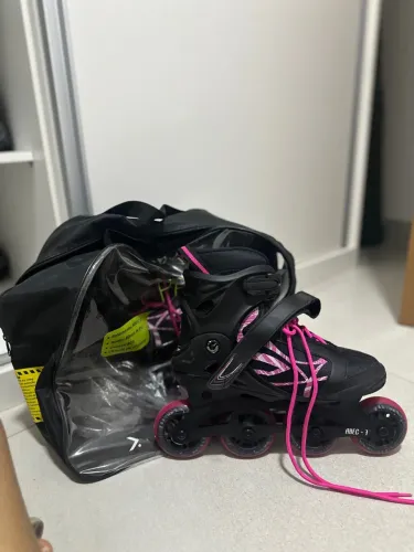 Par de patins feminino rosa nº36