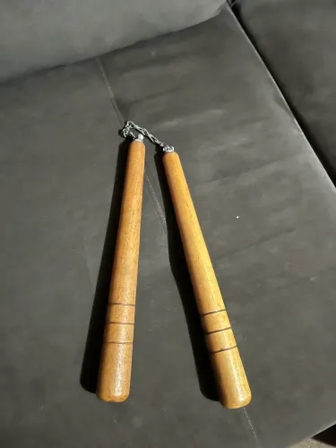 nunchaku, tradicional de artes marciais do Leste Asiático