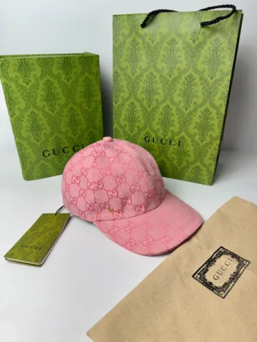 Boné Gucci GG Canvas Rosa