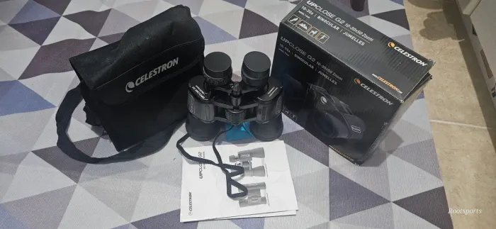 Binóculo Celestron Upclose G2 10-30x50 Zoom