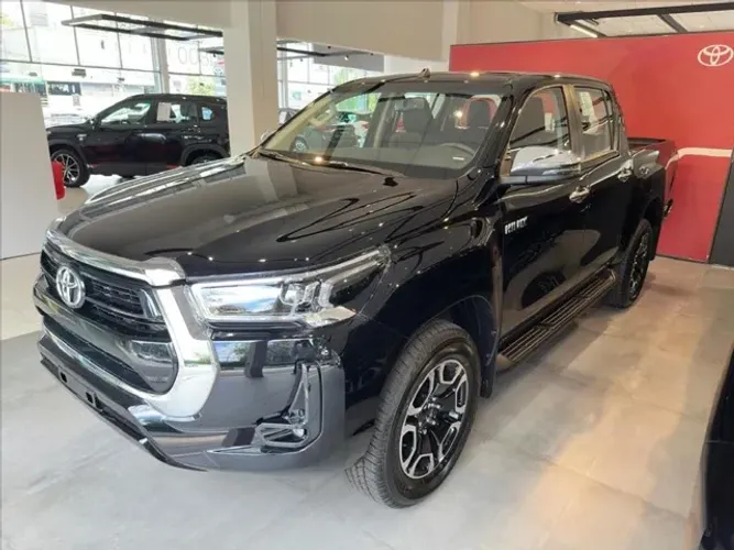 Toyota Hilux CD SRV 4X4 2.8 TDI Diesel Aut. 2025