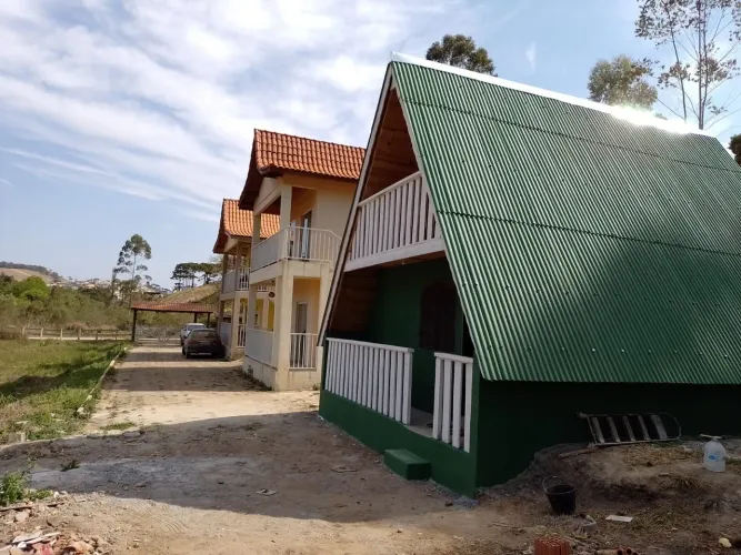 Lindos Chales 350m², Maria Da Fé M/G