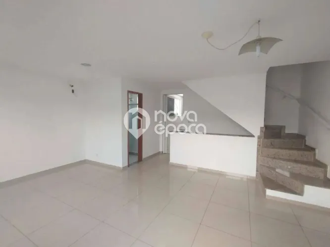 Tanque | Casa 3 quartos, sendo 1 suite