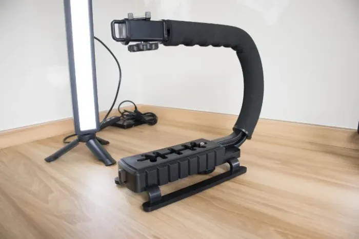 Grip Estabilizador Fotográfico/Videográfico Universal - Handle em C