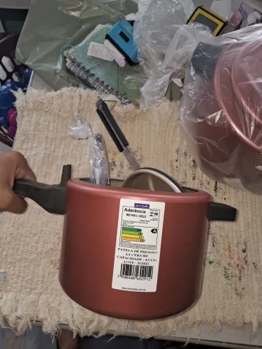 Panela de pressão ouro 4,5L