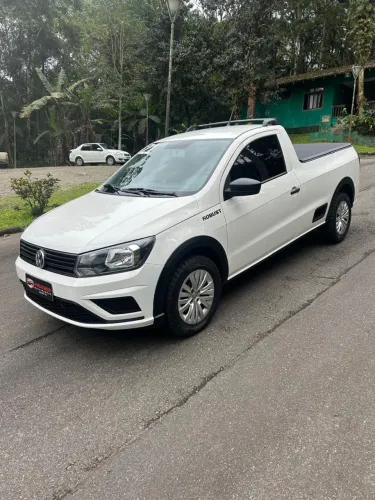 Saveiro Robust 2021 baixo km