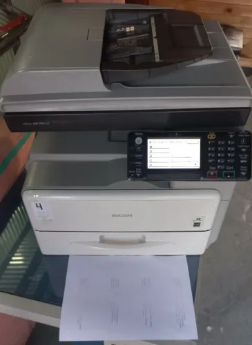 Multifuncional Ricoh Aficio MP301, no estado 