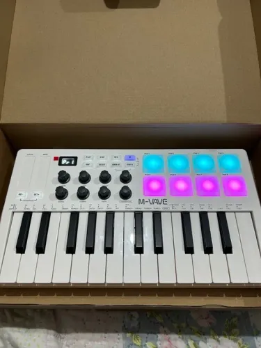 Teclado MIDI M-Wave 25 teclas com pads