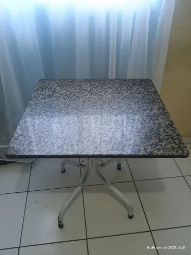 Mesa de Mármore 75x75 4 lugares
