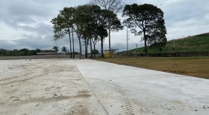 Patio para Logística  10.000m2 todo no concreto 20cm espessura 