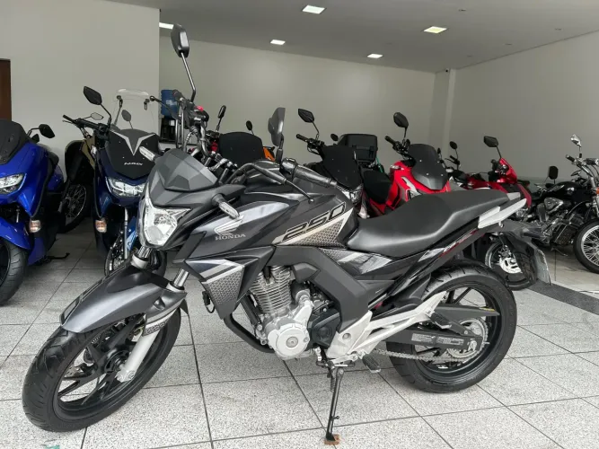 Honda Cb Twister 250 Ano 2022