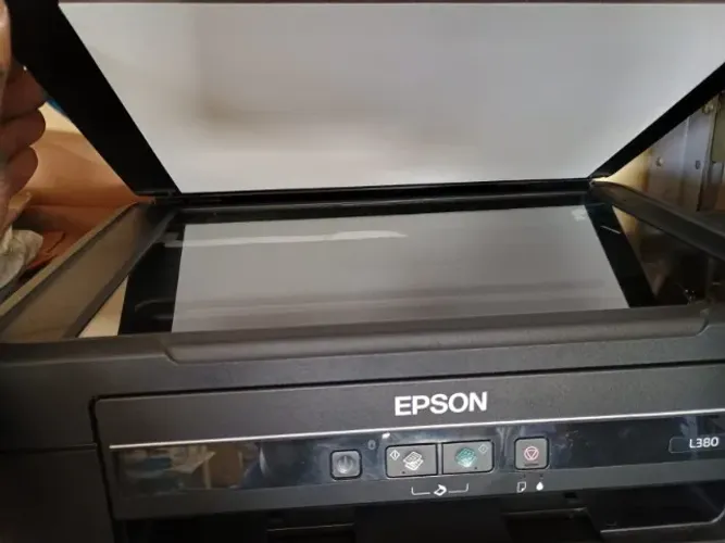 duas impressoras multifuncional epson l380 ecotank mais Hp Deskjet 1000