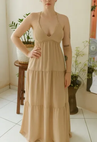 Vestido longo nude. Veste P e M