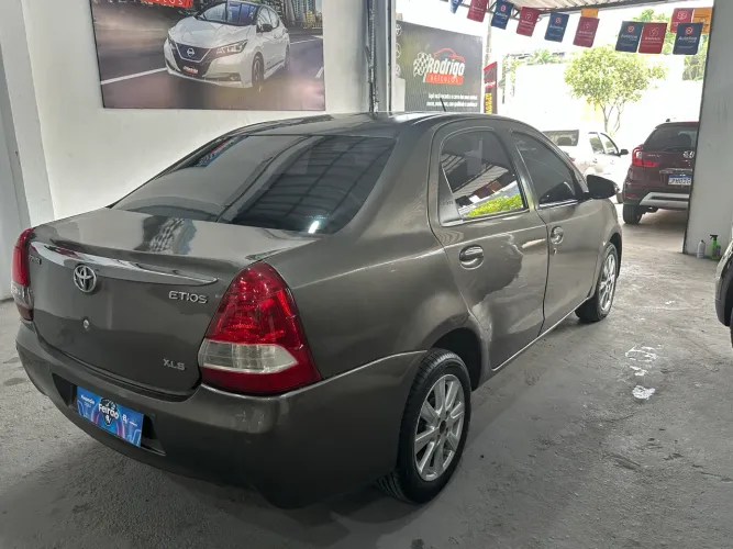 Toyota Etios XLS Sedan 1.5 Flex 16V 4P Aut. 2017